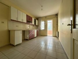 Elisa Gyo// İldem 3 Tramvay Durağı Yanı 3+1 Hemen Oturulur Güney Cephe İldem C Dairesi