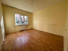 Elisa Gyo// İldem 3 Tramvay Durağı Yanı 3+1 Hemen Oturulur Güney Cephe İldem C Dairesi