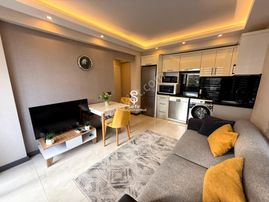 Alanya Güllerpınarı'nda 1+1 Full Lüks Eşyalı Denize 200 Metre Kiralık Daire