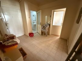 Kiralık Daire 3+1 Orta Kat Ön Cephe Geniş Metro,avm,belediye Ykn