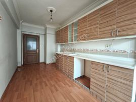 İmir Emlak'tan Pursaklar Fatih'de Ara Kat 3+1 Satılık Daire