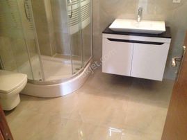 Hastane Okul Metro Yakını Gencbina Otoparklı