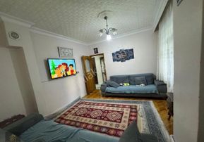 Esenler Menderes Metro Dibinde Satılık Hisseli 2+1