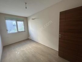 Göçerler De Satılık 2+1 Y. Giriş Havuzlu Site