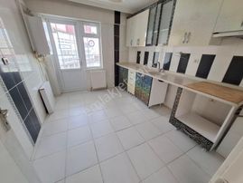 Altındağ - Beşikkaya Mahallesi Okul Yakınında Ara Katta 3+1 Kiralık Daire !!!