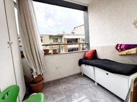 Alban'dan Balkonlu Metrobüse 12 Dk Asansörlü 115m² 2+1 Ara Kat