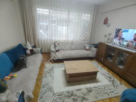 Emlak Dünyası Beşçeşmeler Meydanda Heryere 5 Dk Sahil Marmaray