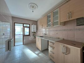 ***nasip*** Emlak Uygun Fiyatlı Güney Cephe Altında Daire Bulunan Y.giriş 3+1 Daire