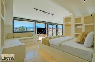 Foça Mah. Ultra Lüks Asansörlü Yerden Isıtma Sistemli Villa