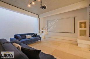 Foça Mah. Ultra Lüks Asansörlü Yerden Isıtma Sistemli Villa