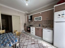 Fetih Caddesi Üzeri Arakat 2+1 120 Metrekare