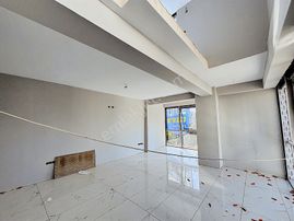 Yalova Çiftlikköy Atatürk Caddesinde Satılık Dubleks Ofisler