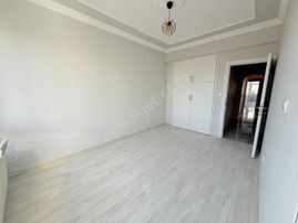 Bahçelievler Ümit Sitesi Otoparklı 3+1 135 M2 Lüx Arakat Daire