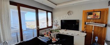 Yenifoçada Satılık Müstakil Bahçeli 3+1 Dubleks Yazlık