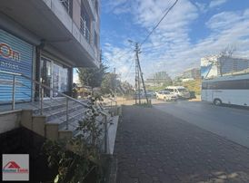 Maltepe Küçükyalı'da E-5'e Paralel 25m2 Satılık Dükkan