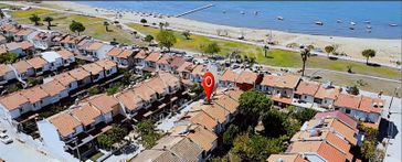 Nefes'ten Orjan Sitesinde Denize 100 M Full Yapılı Bahçeli Villa