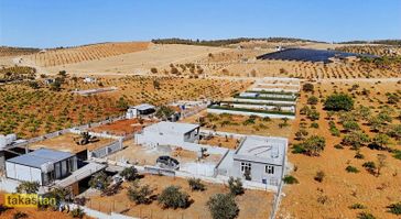 Suboğazı Sınırı Herşeyi Hazır Bağ Evi Şehre 10 Dk Resmi Yol Var