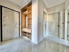 Berkay Demirel'den Kadıköyde Ebeveyn Banyolu Ön Cephe 2+1 Daire