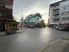 Tapu54 | Adapazarı Tığçılarda Satılık Köşe Dükkan