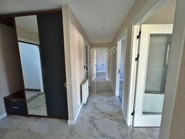 Uytundan Pelitköy'de Denize Sıfır Havuzlu Bahçeli 2+1 Lüks Daire