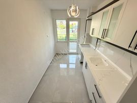 Yükselden Altınkumda Satılık Ön Cephe Ayrı Mutfak Satılık 2+1 Lüx Daire