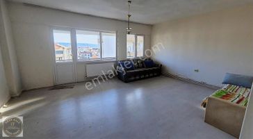 Cevat Paşa Eski Salı Pazarı Satılık 2+1 Daire