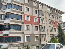 Karabük Aydınlıkevler Mahallesinde Aden Ayışığı Sitesinde Ara Kat 3+1 Daire Satılıktır