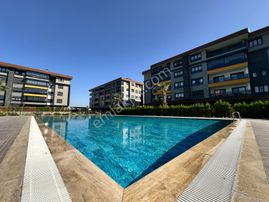 ✨ay Emlaktan✨ören Bahçelievler'de Bahçe Kullanımlı Güvenlikli Havuzlu Ultra Lüx Satılık 2+1 Daire