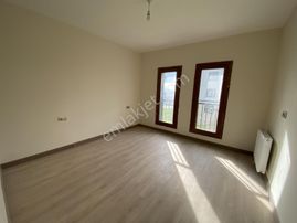 Zenith Real Estate'ten Gop Tokide Kiralık 3+1 Daire