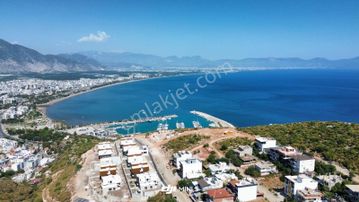 Karşıyaka Mahallesi'nde Deniz Manzaralı