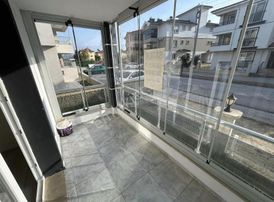 Gizemli Emlaktan Satılık Geniş Cam Balkonlu 1+1 Daire