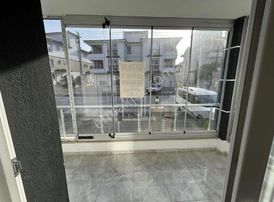 Gizemli Emlaktan Satılık Geniş Cam Balkonlu 1+1 Daire