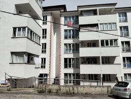 Karabük 100.yıl Mahallesinde Ara Kat Eşyalı