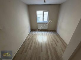 Akşemsettin'de 3+1 Kat Konumunda Ön Cephe Satılık Yüksek Giriş!