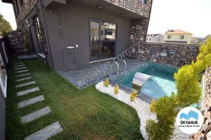 Sakarya Kocaali De Taş Detaylarla İşlenmiş Havuzlu 4+1 Lüks