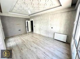 Ekol'den Aile Sitesinde Ferah Geniş Bakımlı Göbek Kat !!!