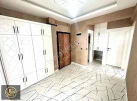 Ekol'den Aile Sitesinde Ferah Geniş Bakımlı Göbek Kat !!!