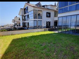 Müstakil Bahçeli,deniz Manzaralı Konfor Huzur Birarada