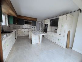 Kuttaş'tan Emsalsiz Ultra Lüks 6+1 İki Katta Girişi Olan Dubleks