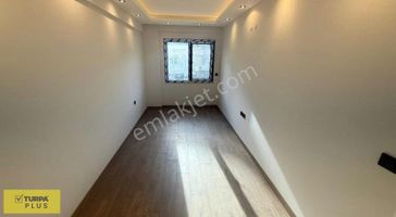 Bahçelievlere'de Yeni Bina'da Sıfır Ebeveyn Banyolu 3+1 Daire