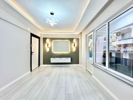 ꧁ay Emlaktan꧂akçay Merkezde Denize Yakın Bahçe Kullanımlı Müstakil Tadında Satılık 2+1 Lüx Daire