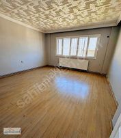 Yurtoğlu Cadde Üzeri 2+1 Çift Cepheli D.gazlı Satılık Daire