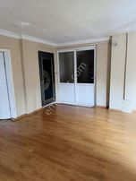 Uncubozköy Mahallesinde 2+1 Kapalı Mutfaklı Ara Kat Fırsatı