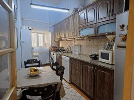 Yeni Foçada Satılık Tarihi Taş Rum Evi Denize Yürüme Mesafesinde