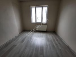 Gölcük Donanma Mahallesinde 2+1 Kiralık Daire