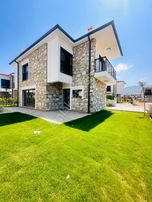 Kuşadası Davutlarda Tek Müstakil Özel Havuzlu 3+1 Fırsat Villa