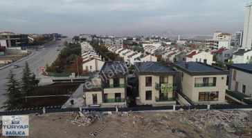 Bağlıcada Satılık Dükkan Cadde Üzeri