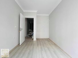 Ersü'den Türbe Caddesinde Yeni Bina 2+1 Arakat Asansörlü Daire