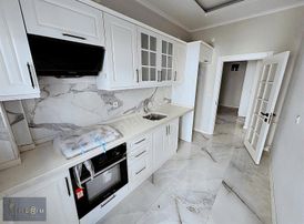 Kerim'den Küçükkuyu Merkez'de Bahçe Katı 2+1 Kiralık Geniş Daire