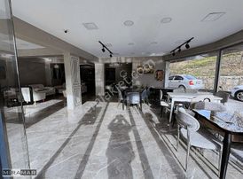 Kiralık Ana Cadde Üzeri Geniş Cepheli 260 M² Dükkan